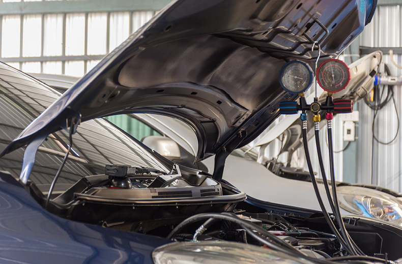 AUTOMOTIVE AIR CONDITIONING REPAIR