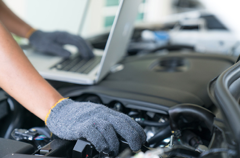 AUTOMOTIVE AIR CONDITIONING SERVICE