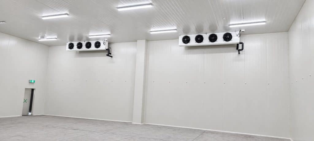 COOLROOMS& FREEZERS