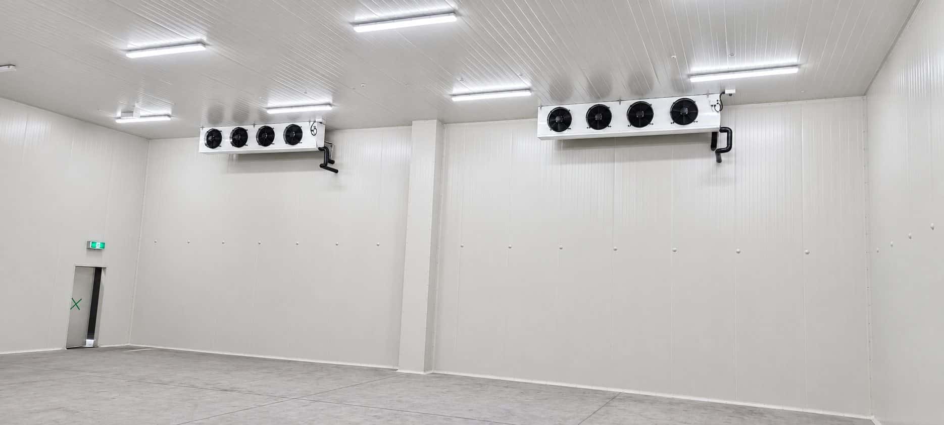 COOLROOMS& FREEZERS